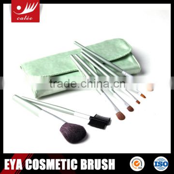 7-piece Light green cosmetic brush set for artist with good-looking case