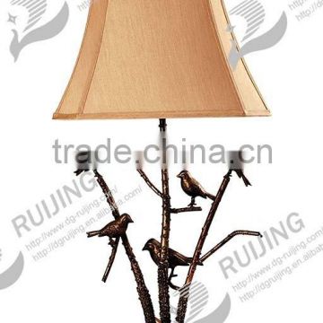 Beauty bird decoration metal desk lamp