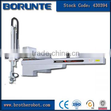 CNC Robotic Arm For Injection Molding Machinery Below 1600T