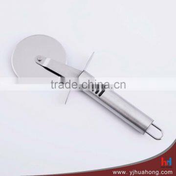 Wholesale stainless steel wheel rocking pizza cutter slicer