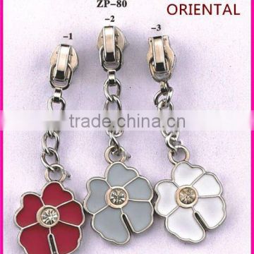 Newest metal zipper pullers button with a enamel flower-shape&a diamond