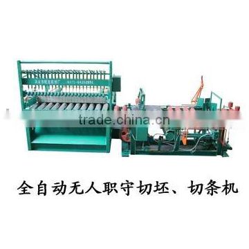 Vacuum extruder brick cutter for brick production line