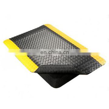 Quality comfortable antifatigue floor mat with yellow margin for workers