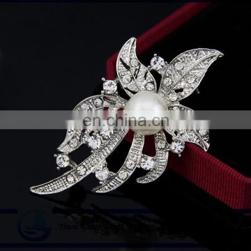 Wholesale fashion crystal rhinestone brooches, crystal wedding brooch brooch scarf buckle women clothing