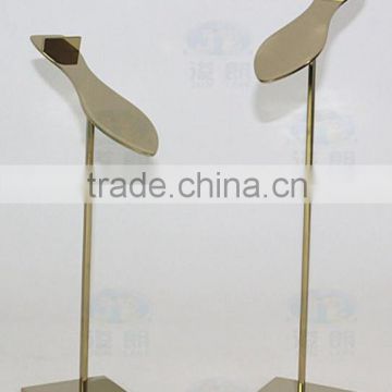 metal table display for shoe