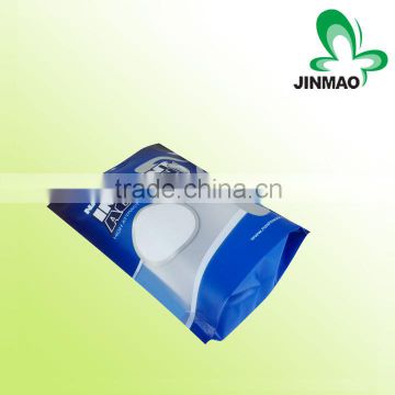 Automatic pouch packing with zipper