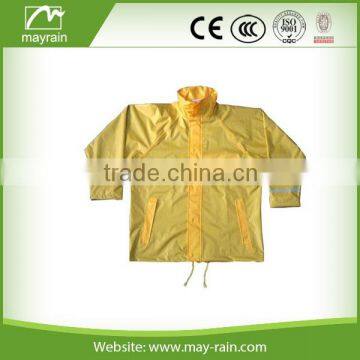 100%waterproof safety yellow good quality rainsuit