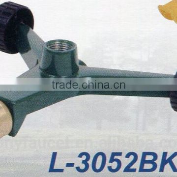 High quality Taiwan made gardening Plastic Wheel Base 3 arm Rotating Sprinkler