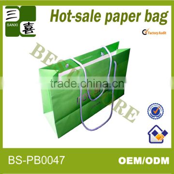Stripe paper bag for clothes packaging with factory low price
