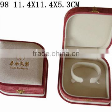 P698 Custom Leaf New Jewelry Packaging Velvet Jewelry Box for Bangle
