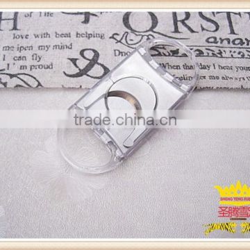 Plastic double blade cigar cutter with a 54 ring gauge