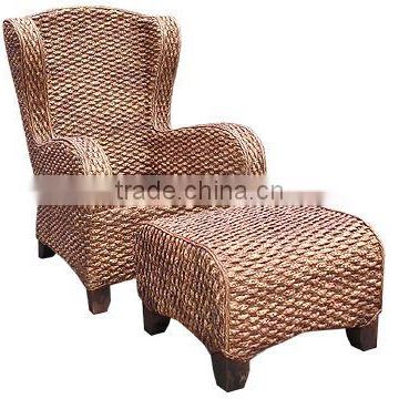 2012 Queen Chair in brown/ indoor chairs