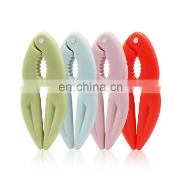 Hot Sale Multifunction Kitchen Sea Food Tool Crab Claw Clamp Tool Crab Pincers