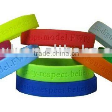 custom debossed engraved silicone bracelet &wristband