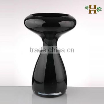 Handmade mushroom shaped black glass vase for wedding decoration