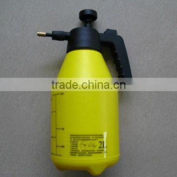 Plastic hand pump garden sprayer 2000ml