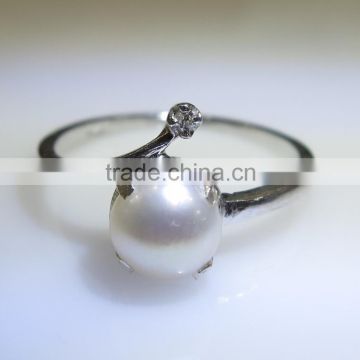 Sterling Silver Ring With Pearl & Diamond Natural Nontreated