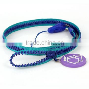 factory direct sale plastic zipper lanyards for event/meeting/exhibition