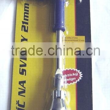 Spark plug wrench / socket wrench