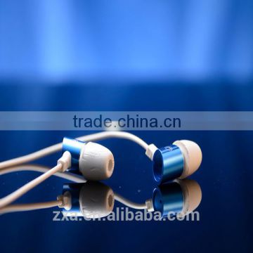Hot selling best retractable Bluetooth earphone wireless ear noise isolating headphone Bluetooth.