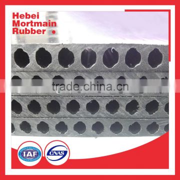 Reusable building material hollow plastic formworks