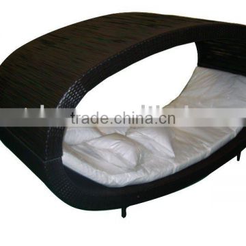 rattan lounge bed