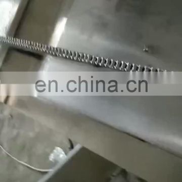 Cake tray injection oil machine/oil sprayer for cake tray