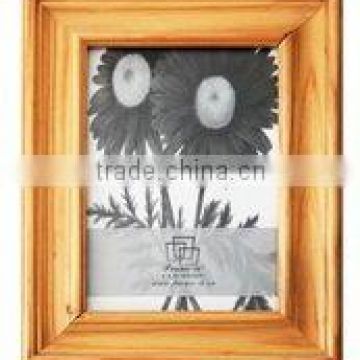 PF107 Wooden Photo Frame