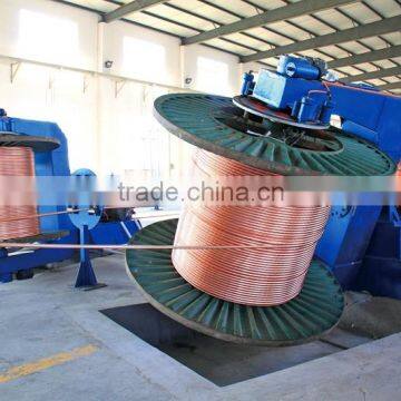 Drum type cable laying up machine