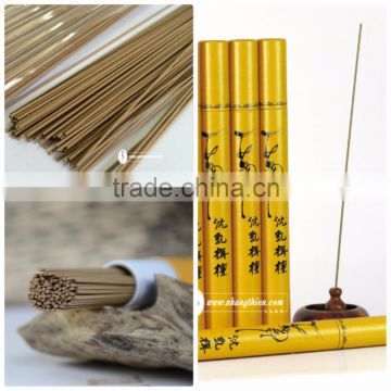 Strong sweet smell in each Oud or Agarwood incense stick 21cm long selling in bulk with best price