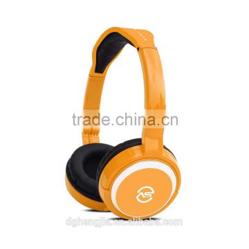 Unique model cheap colorful fashionable wireless headphone with fm radio and tf card for music