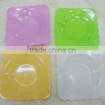 The newest hot sale single color Squre Shape Plastic Plate for promotion