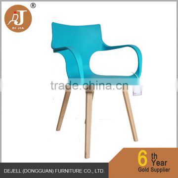 China Supplier Blue Dining Room Furniture Plastic Dining Chair