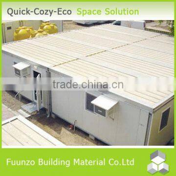 Sandwich Panel Waterproof Prefabricated Steel Barns with Equipment