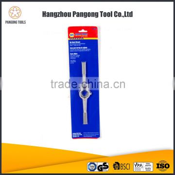 Custom high precision trapezoidal thread tap die cutting magic wrench