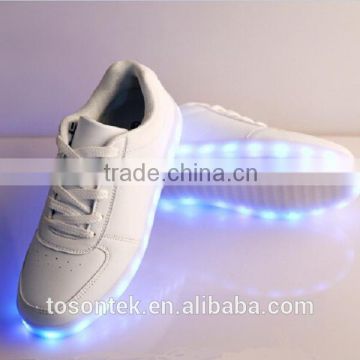 Manufacturer Wholesale Fashion Flashing LED Light Shoes,casual shoes for boys and girls