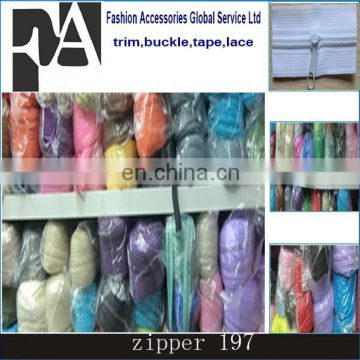 Colorful manufacturer nylon zipper wholesale promotional polyester zipper cheap