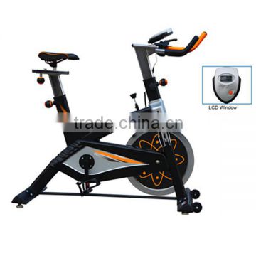 Easy and simple to handle Commercial gym machines spinning bike with strong