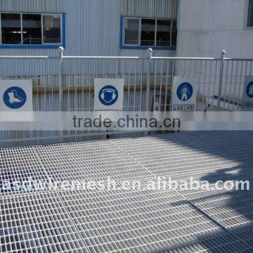 Galvanized walkway steel grating