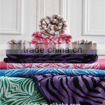 wholesale cotton High quality zebra stripe yarn dyed beach towel with custom logo