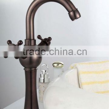 Centerset Antique Brass Bathroom Basin Faucets