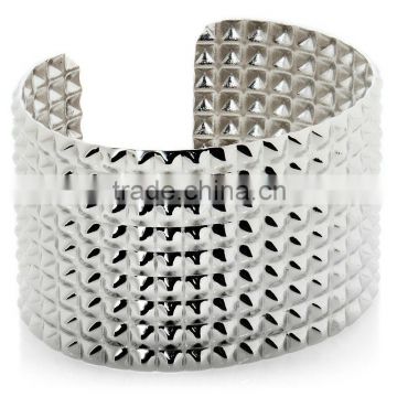 2013 New Products Stately Steel Bold Stud 7-3/4" Cuff Bracelet Jewelry Manufacturer