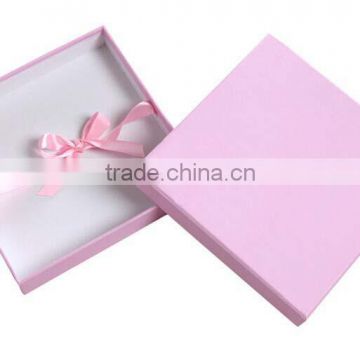 Good design for the pink paperboard gift box