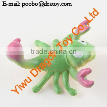 Samll 3D plastic animal figurines