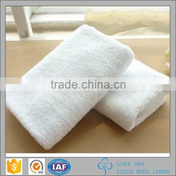 Embroidered pattern Pure white 100% cotton hotel towel