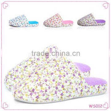 2015 New winter beautiful small flowers printing slipper fashion antiskid slipper