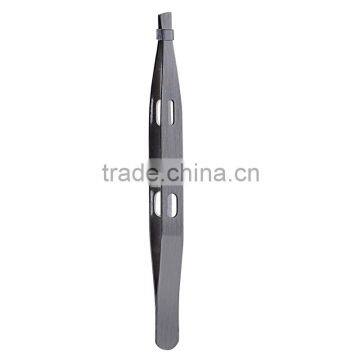 Eyebrows tweezer with holes on the tweezer body