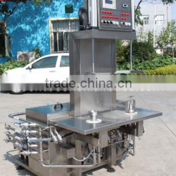 Filling and cleaning machine