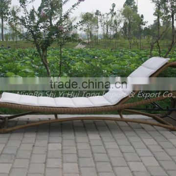 big size outdoor PE rattan wicker lounge for garden