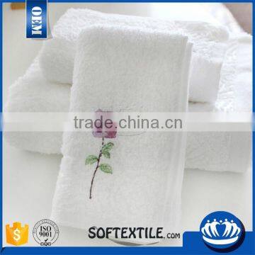 100% Cotton Luxury hotel towels 5 star With Customized Logo